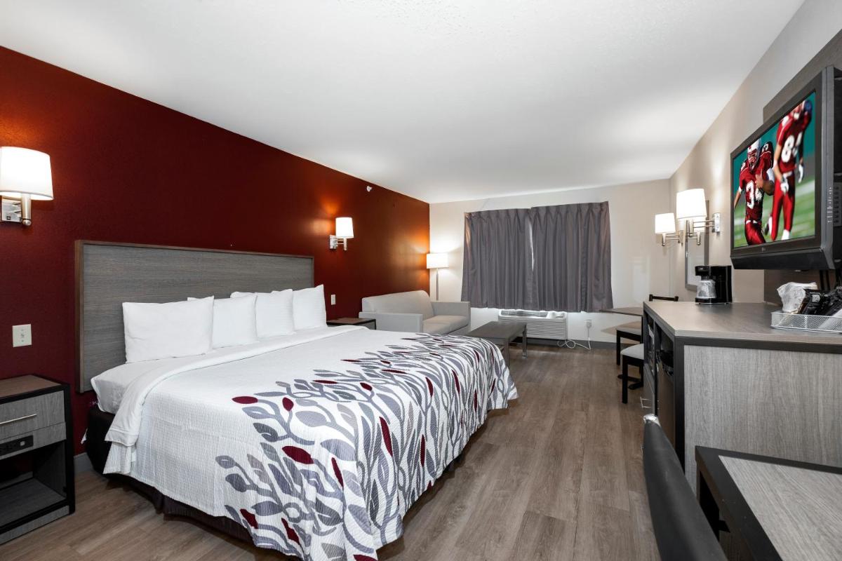 Popular attractions Area Nearby Property